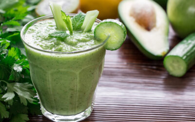 Receta batido detox de pepino y aguacate