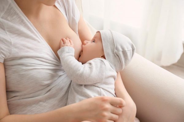 ¿Cómo estimular el pezón durante la lactancia materna?